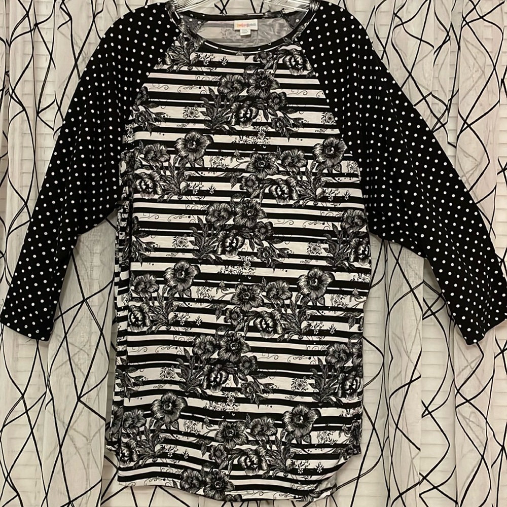 Lularoe 2XL Randy Tee